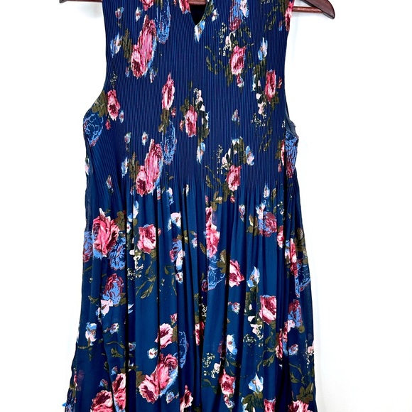 Skylar + Jade Junior's Sleeveless Flowy Dress Blue Yellow White Size Large - Picture 6 of 9